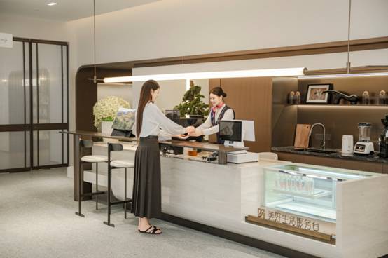 һ�����߳��е�¥�̣�ƾʲô����ն����